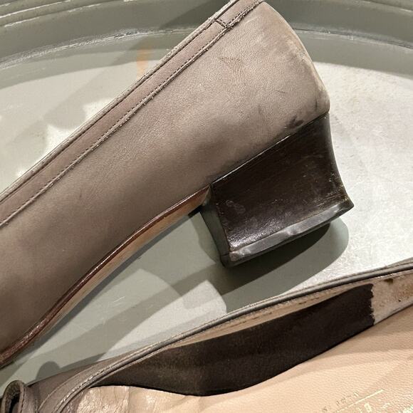 VTG Salvatore Ferragamo Boutique Women's Size 8.5 Leather Slip On Bow Almond Toe - Picture 9 of 12